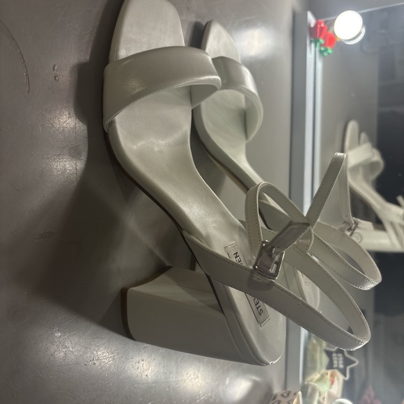 Steve Madden White Heels - Picture 5 of 5